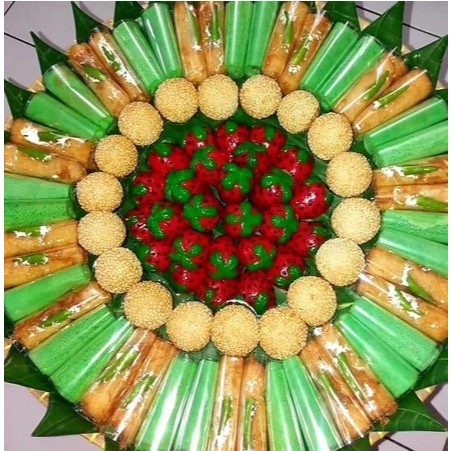

Kue Tampah Kue Jajanan Pasar Kue Tradisional Paket isi Bervariasi | Bisa Request Isi
