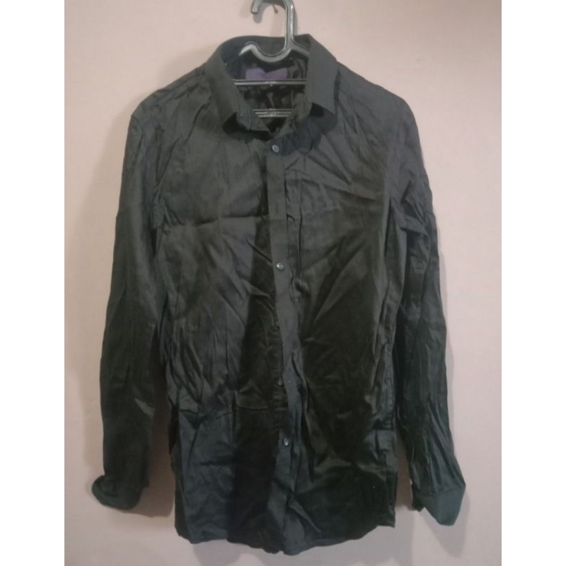 kemeja hitam The Executive