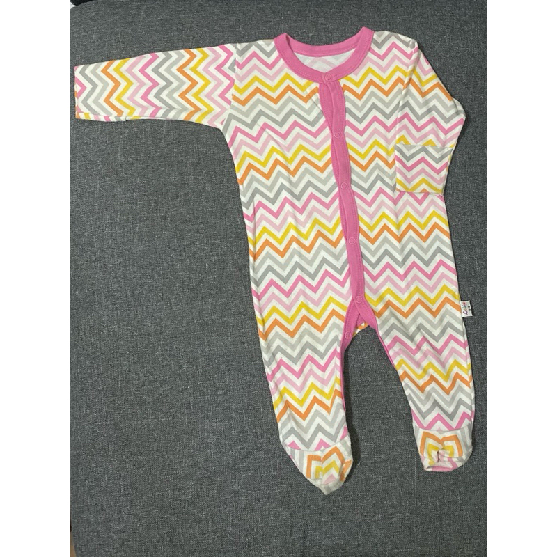PRELOVED setelan panjang bayi 3-6bulan, sleepsuit bayi perempuan