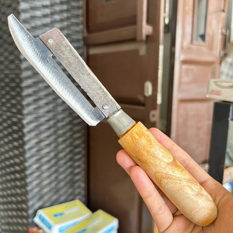 Pisau Kupas Kulit Kelapa - Alat Pengupas Kulit Kelapa - Peeler Buah Kelapa - Pisau Kupas Ketela
