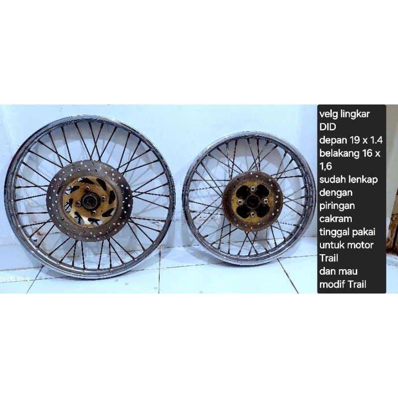 Velg lingkar copotan trail KLX depan ring 19 Belakang ring 16 tinggal pakai tidak ada minus Lengkap 