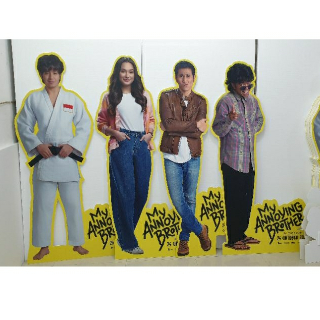 CUSTOM STANDING KARAKTER / KPOP / ARTIS / STANDEE / KARAKTER ANIME / HUMAN STANDEE / FIGURE / K-POP