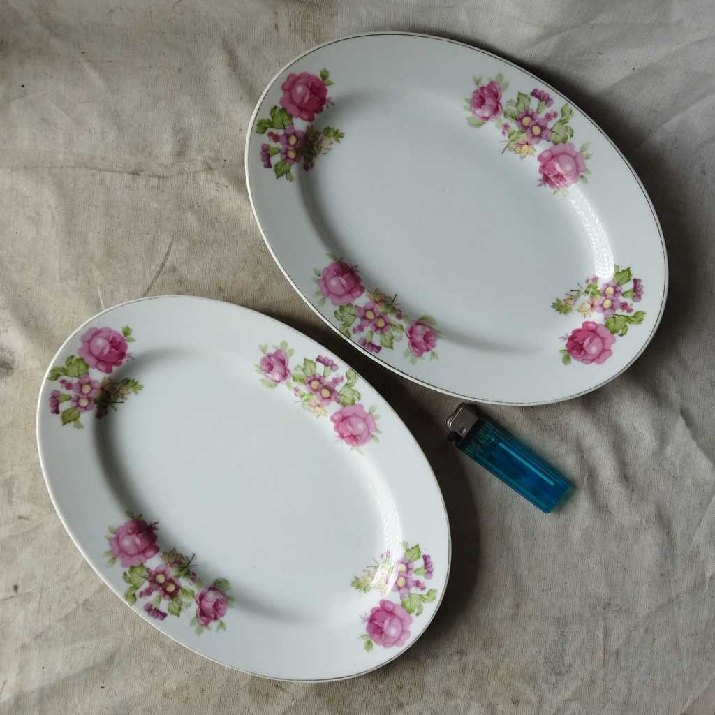 Pajangan Vintage Sepasang Piring Oval Lodor Keramik Kobe Japan