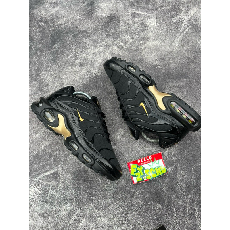 airmax tn gold black