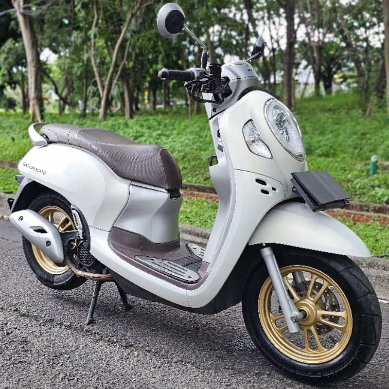 Motor Honda All New Scoopy 2023 Keyless Second (Bekas Pemakaian)