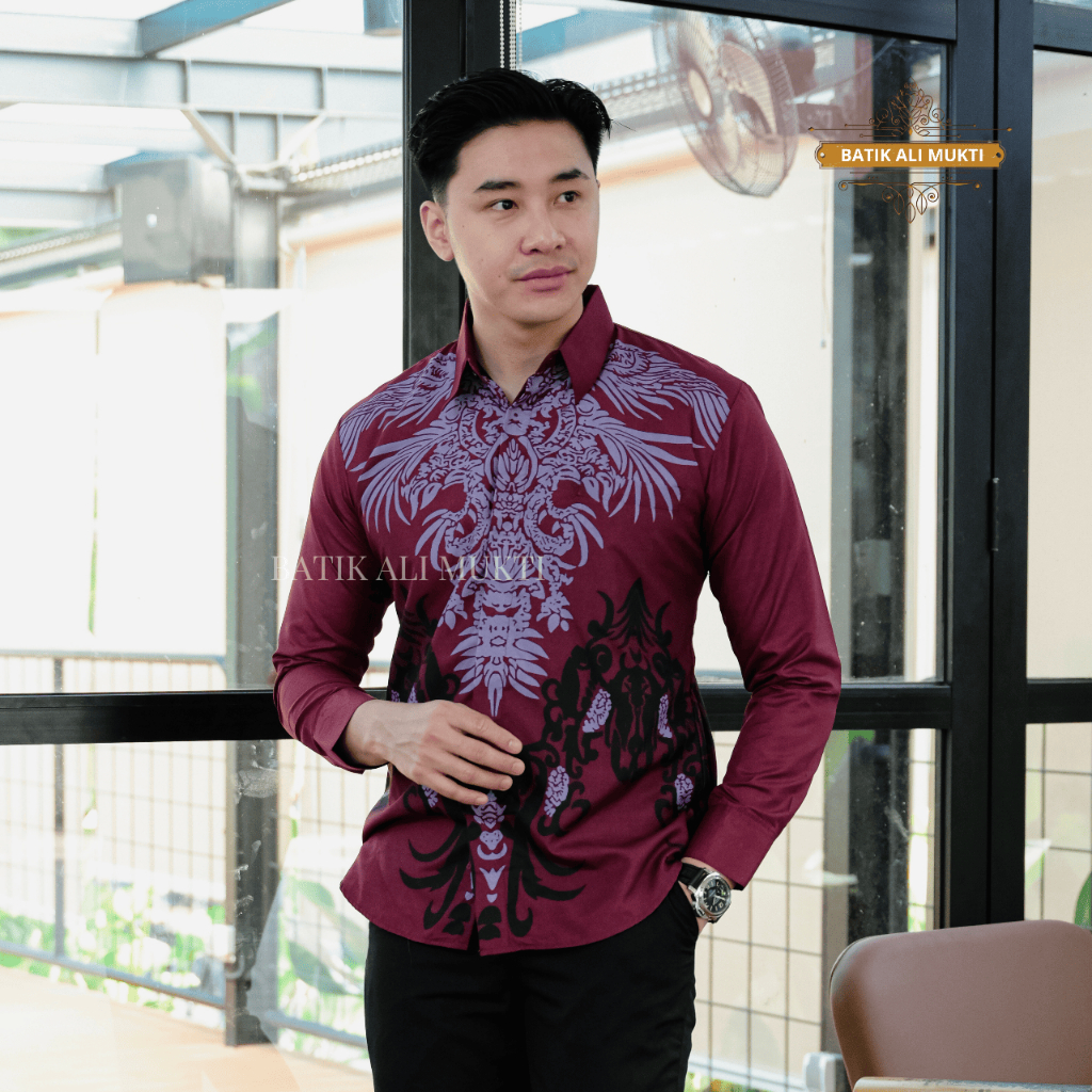 Batik Slimfit Pria Merah Burgundy Lengan Panjang Premium Baju Kondangan Anak Muda Remaja Katun Halus