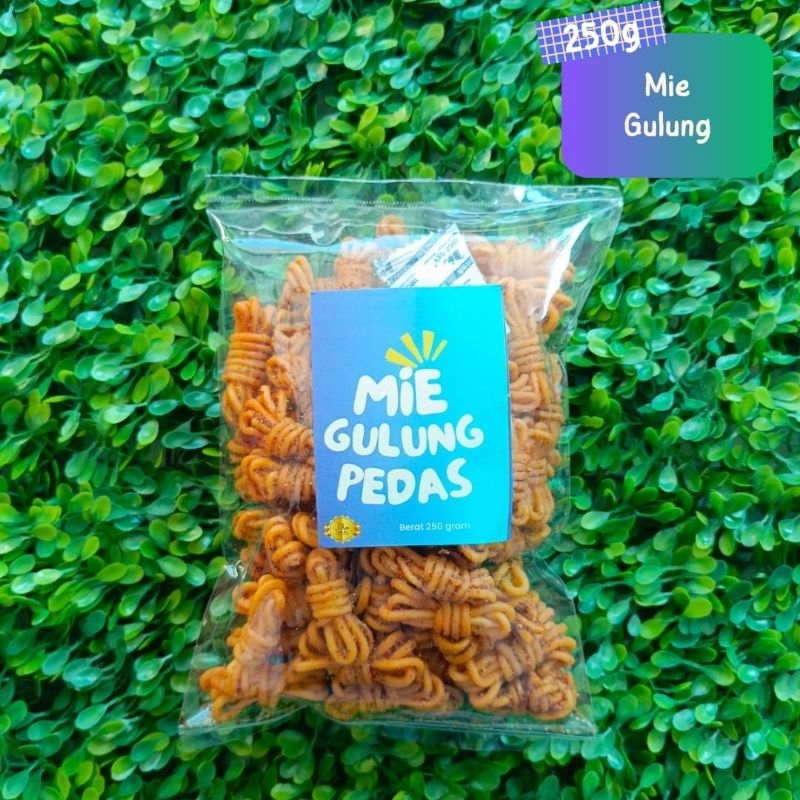 

SNACK ENACK - MIE GULUNG PEDAS 250GR cemilan murah jajan enak