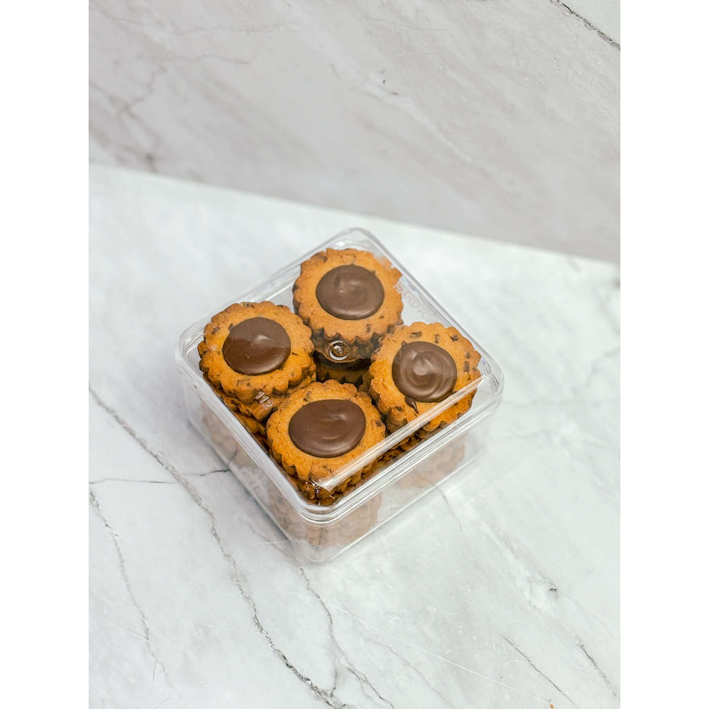 

Coklat Bulan Premium by Rumah Kue Poya - Toples 350gr