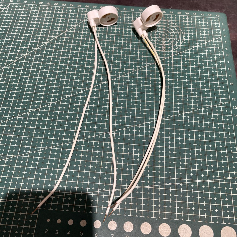 FITTING LAMPU MR16 TUSUK / FITTING LAMPU MR16 TUSUK HALOGEN