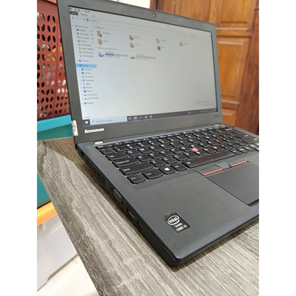 Lenovo Thinkpad X250 Core i5 Second Bergaransi & Terjangkau - X250 i5 - Gen 5, 4GB - SSD 256GB