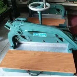 

Cutting / gunting kertas ULTRA PLUS BONUSAN