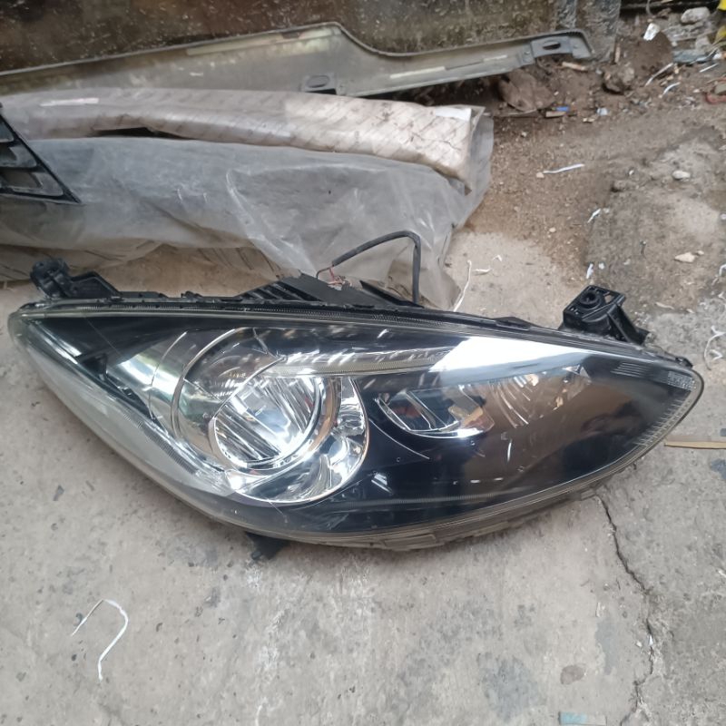 headlamp mazda 2  Full led mazda 2 old lama 2013 R