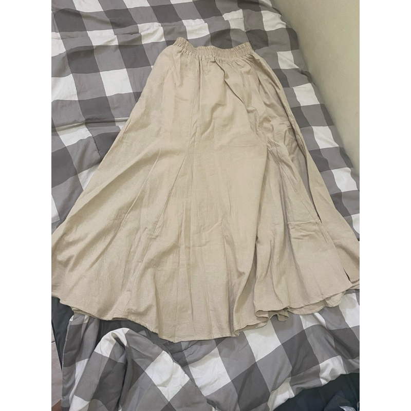 robin skirt carousel