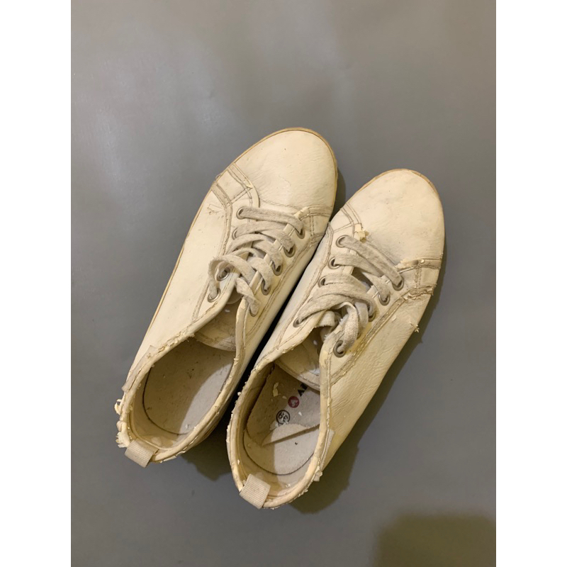 PRELOVED SEPATU AIRWALK