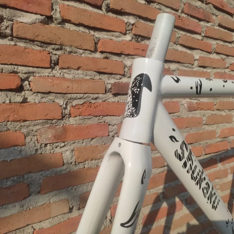 frameset shukaku putih custom steel
