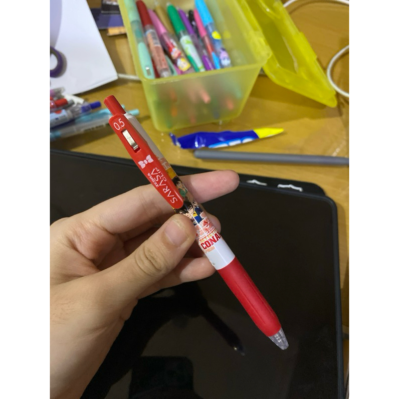 

sarasa merah detective conan