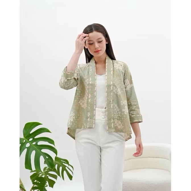 KP8 Outer Batik  Blezer Batik Wanita Modern  241ICE