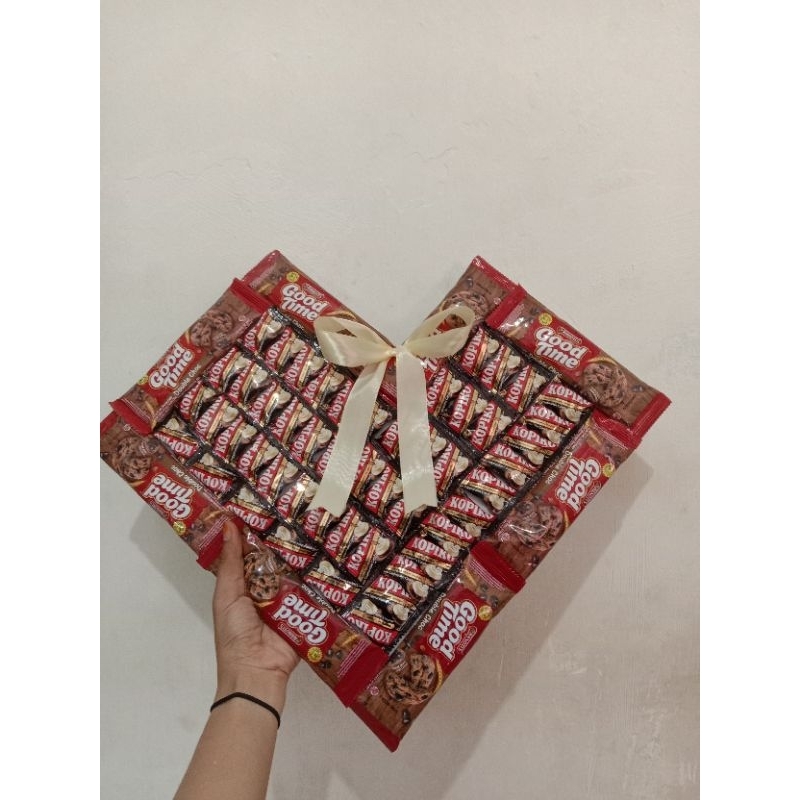 

BUKET SIMPLE/hadiah ulang tahun/wisuda/valentine days