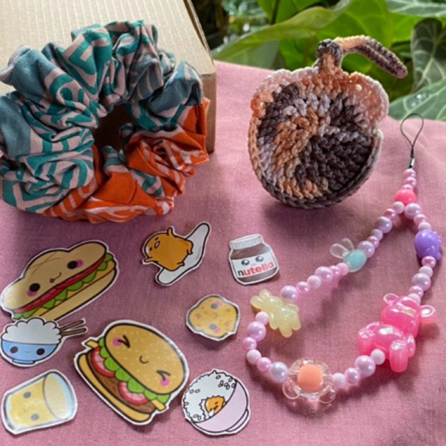 

GIFT BOX / Kotak Hadiah Special