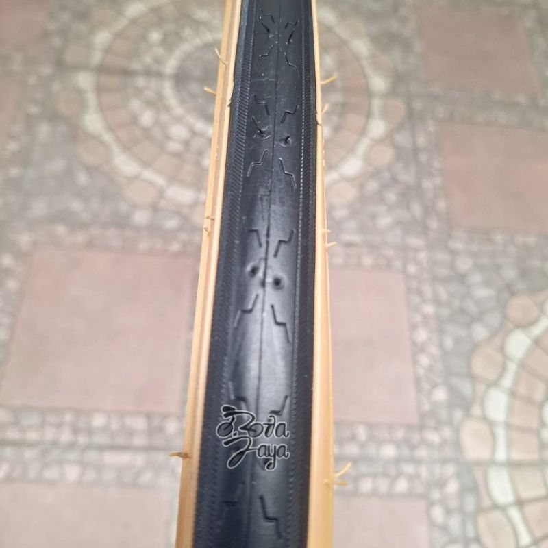 BAN LUAR KENDA 700 x 25c GUMWALL KUNING 152