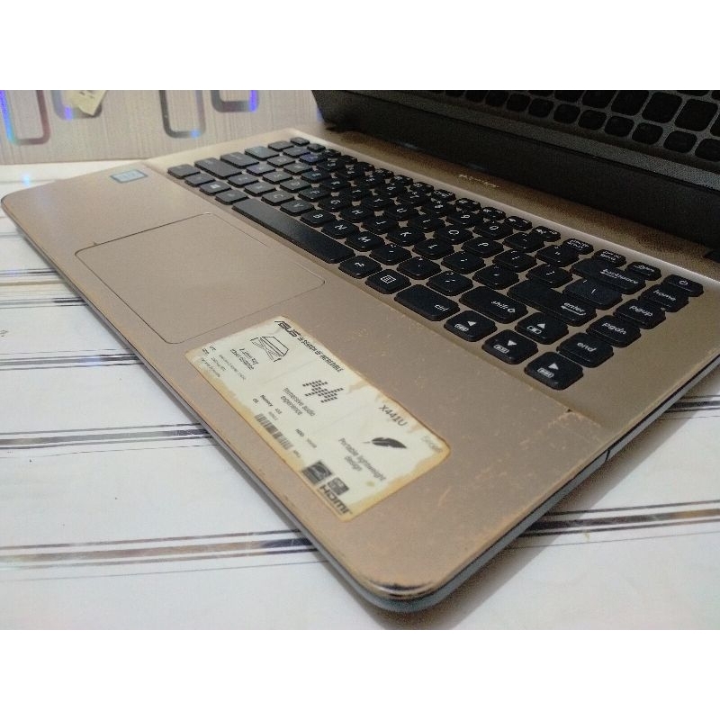 Laptop high kencang Asus x441U/core i3 gen6/ram4gb DDR4/laptop siap pake