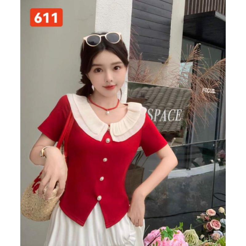 Blus Merah Wanita Putih