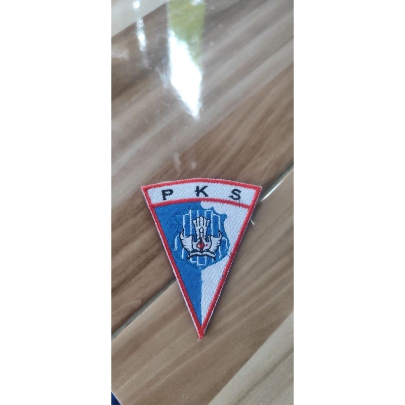 BADGE PATROLI KEAMANAN SEKOLAH ( BORDIR HARGA SATUAN )