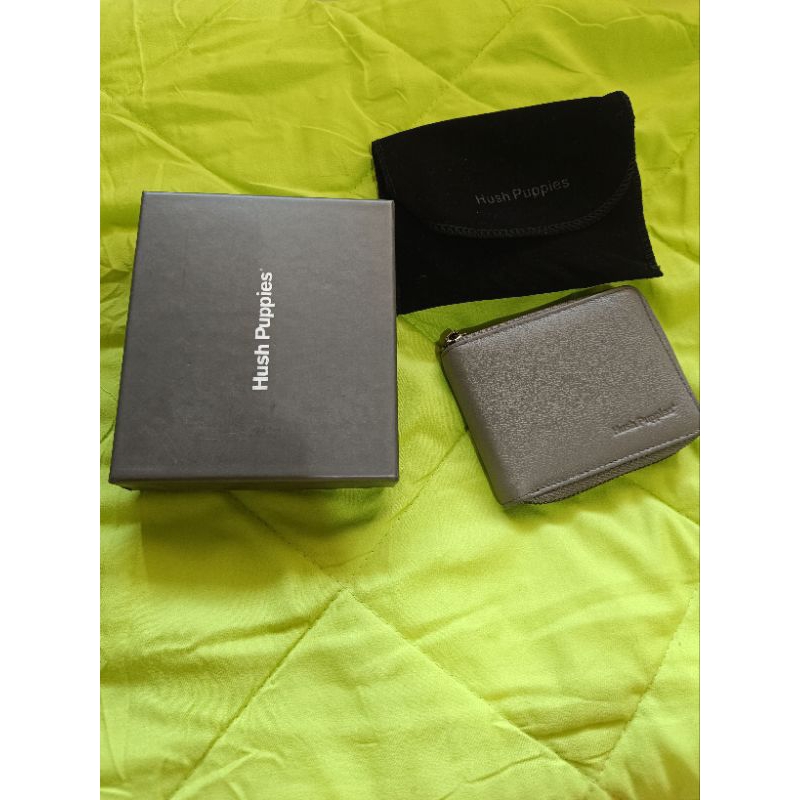 Dompet hush puppies preloved