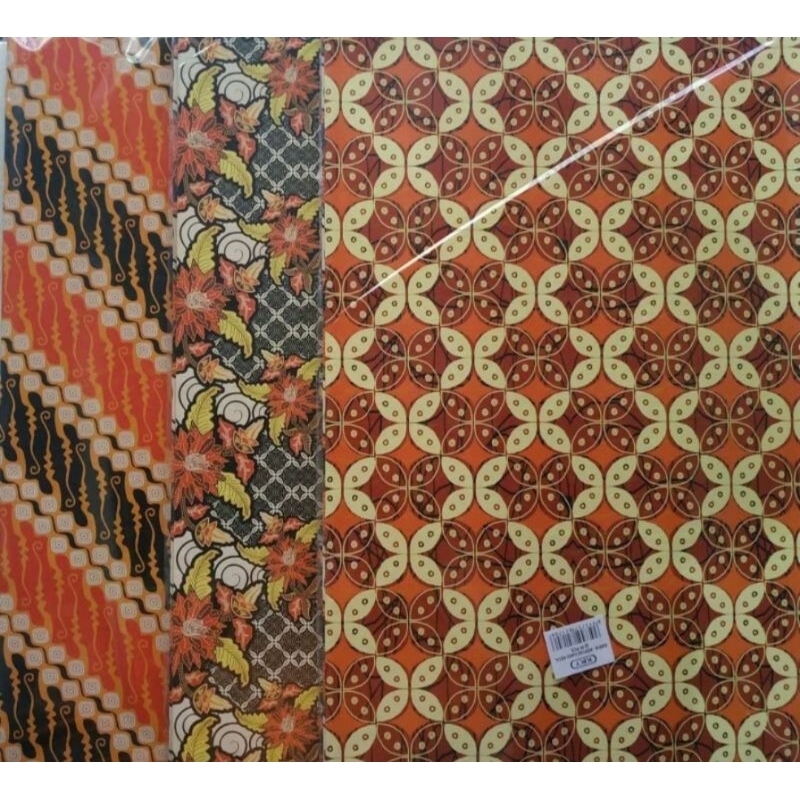 

Kertas kado motif batik isi 50 lembar