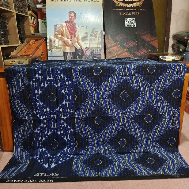 SARUNG ATLAS IDAMAN BATIK IDAMAN HARMONI 555
