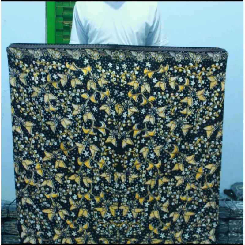 sarung batik Gus Kautsar kain katun motif bunga kuningan