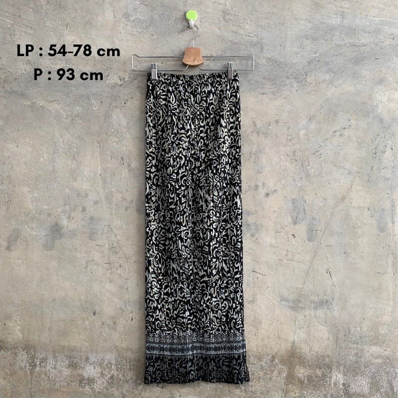 [Preloved] Rok Plisket Batik