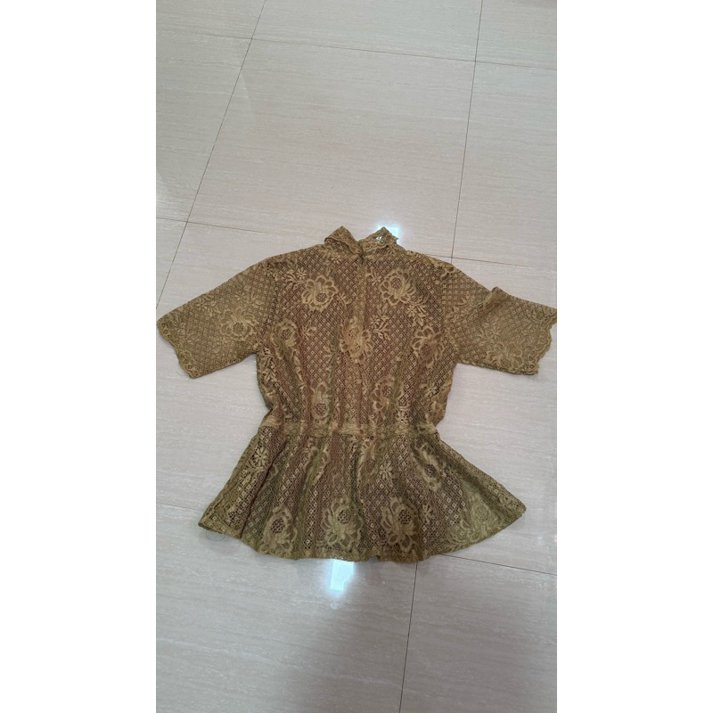 PRELOVED Dipakai 1x Blouse Kebaya Tile/Brukat