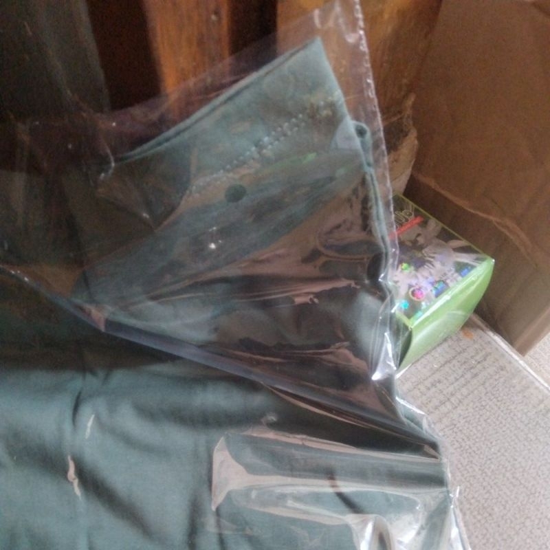 kaos bermotip Gambar daun daunan hijau original