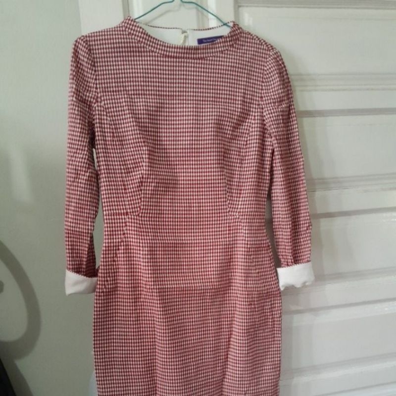 Gaun Kotak-Kotak Merah Putih