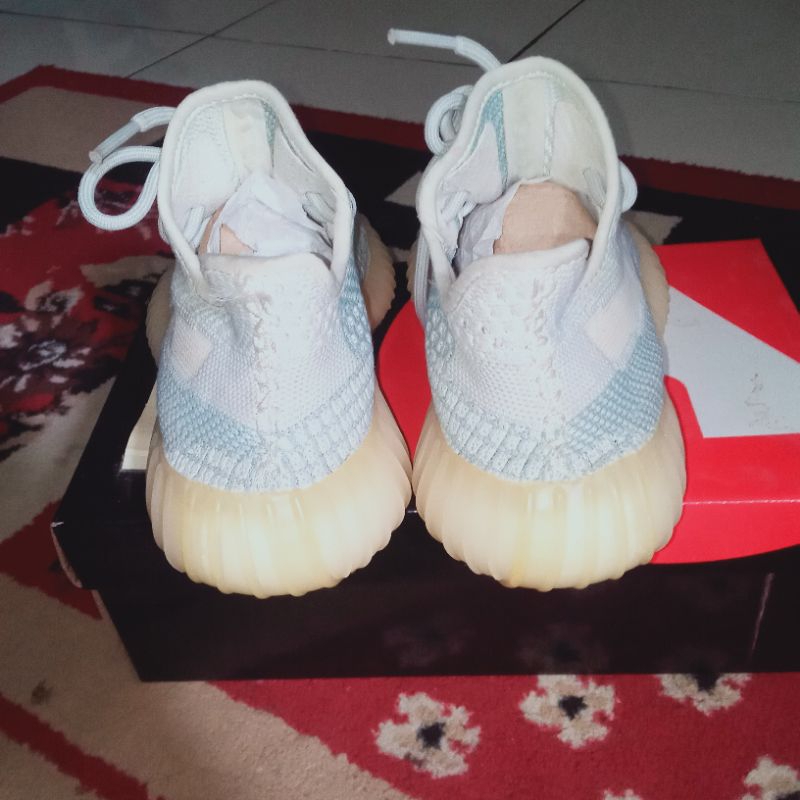 sepatu adidas yeezy boost 350 v2 ori second size 36⅔ insol 22,5 madin china ,size 37 bisa pakai