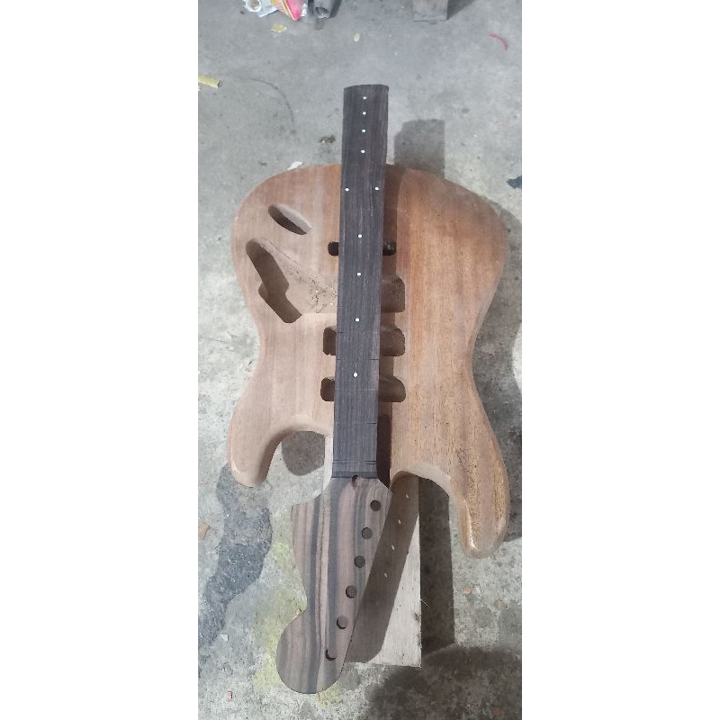 NECK STRATOCASTER Kayu EBONY