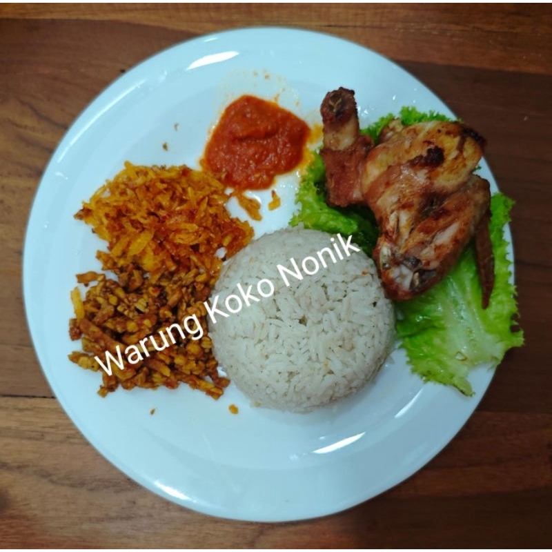 

Nasi Uduk Daging Ayam
