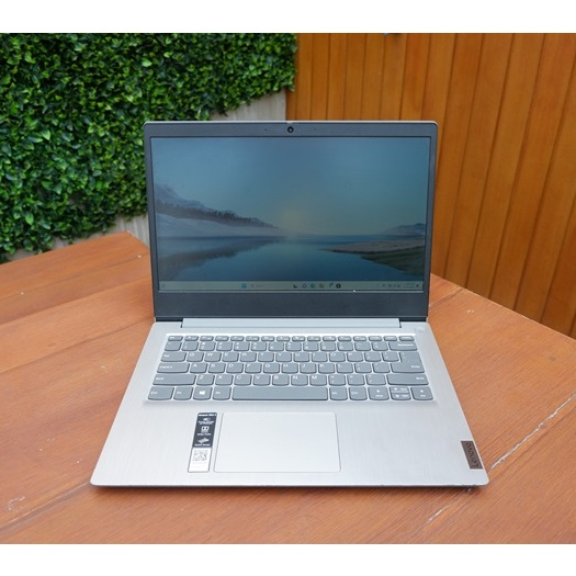 Laptop Lenovo Ideapad Slim 3 AMD 3020e Ram 4Gb Ssd 256Gb SCu17344