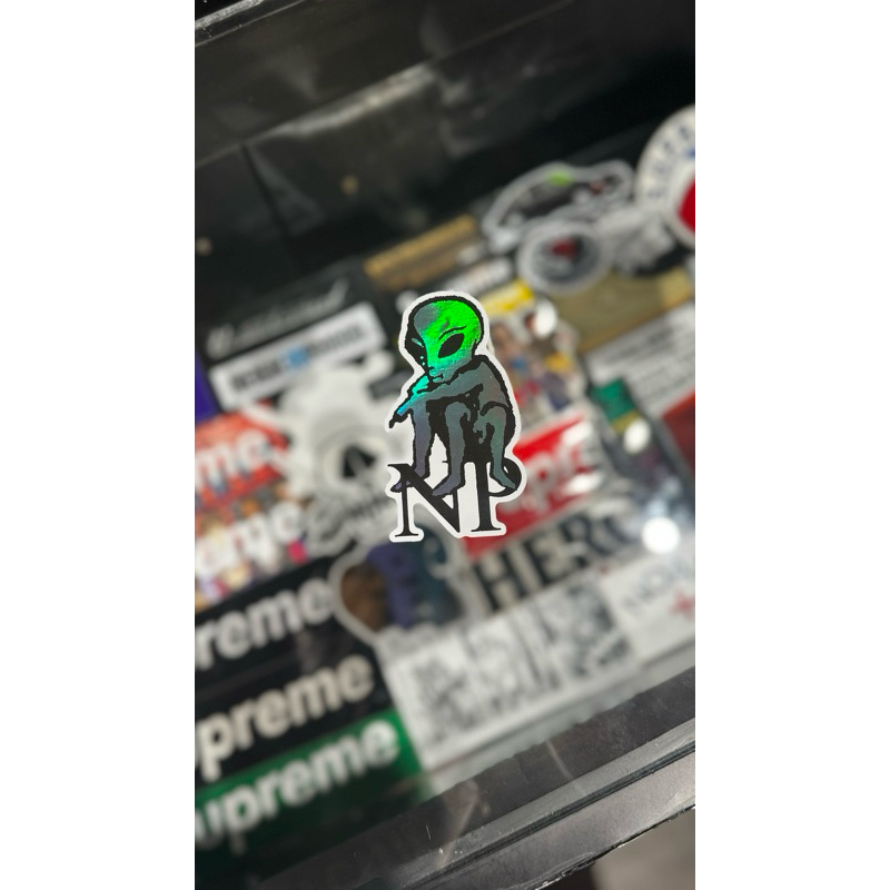 

NO PROBLEMO - ALIENS GLITCH STICKER