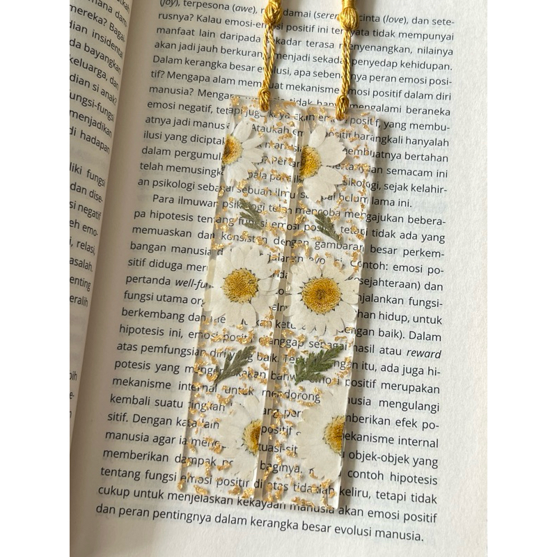 

(FREE BOX MIN 2pc) custom resin bookmark |pembatas buku | Harry Potter Halloween Slutherin | Batasan Buku | Pembatas Novel | Souvenir Wedding Nikah Sangjit Bridesmaid | resin dried pressed flower bookmark | tali rumbai | hadiah custom