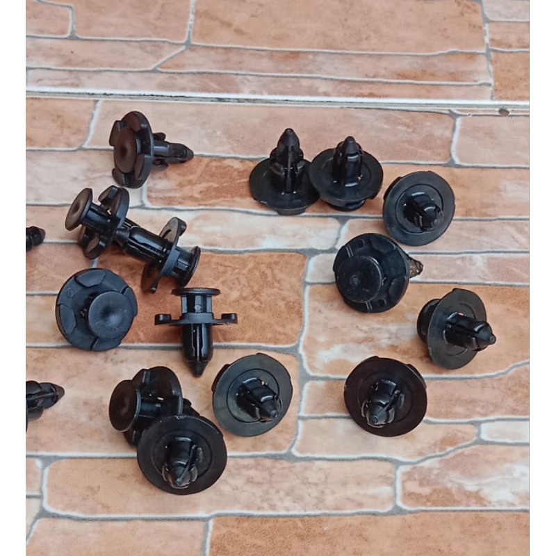 kancingan klip bemper avanza Xenia