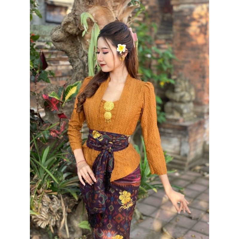 kebaya jadi Bali vercace | katun Stretch | kebaya modern | kebaya terbaru