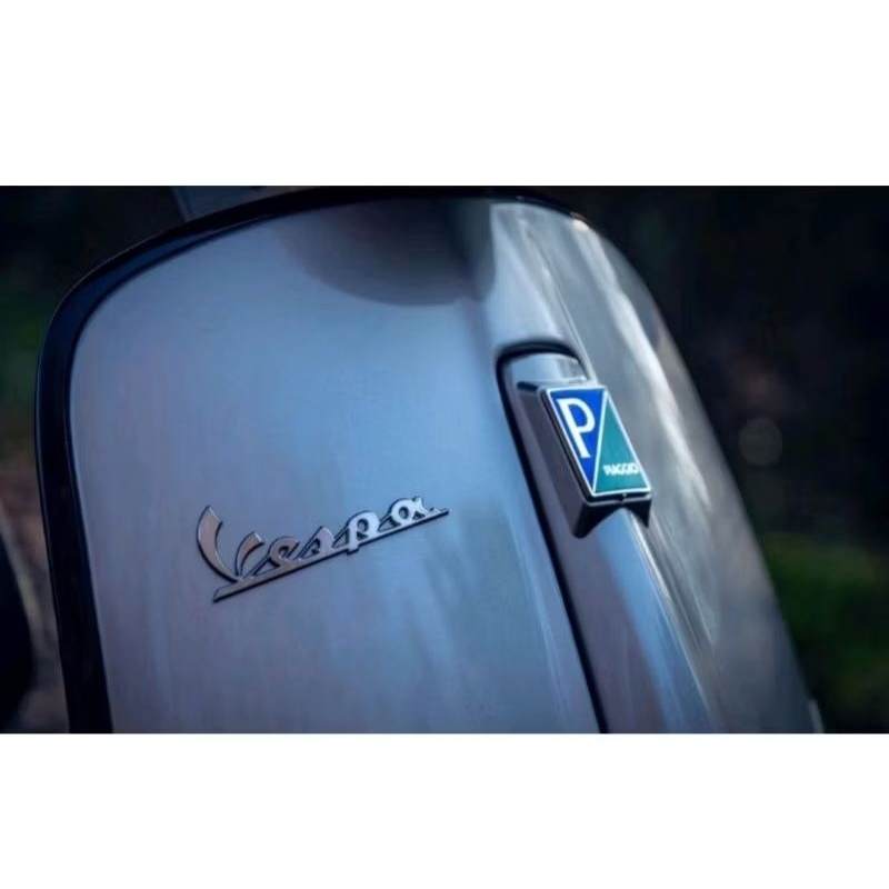 Emblem logo dasi vespa ori,sprint primavera Lx s dan gts (aksesoris vespa)