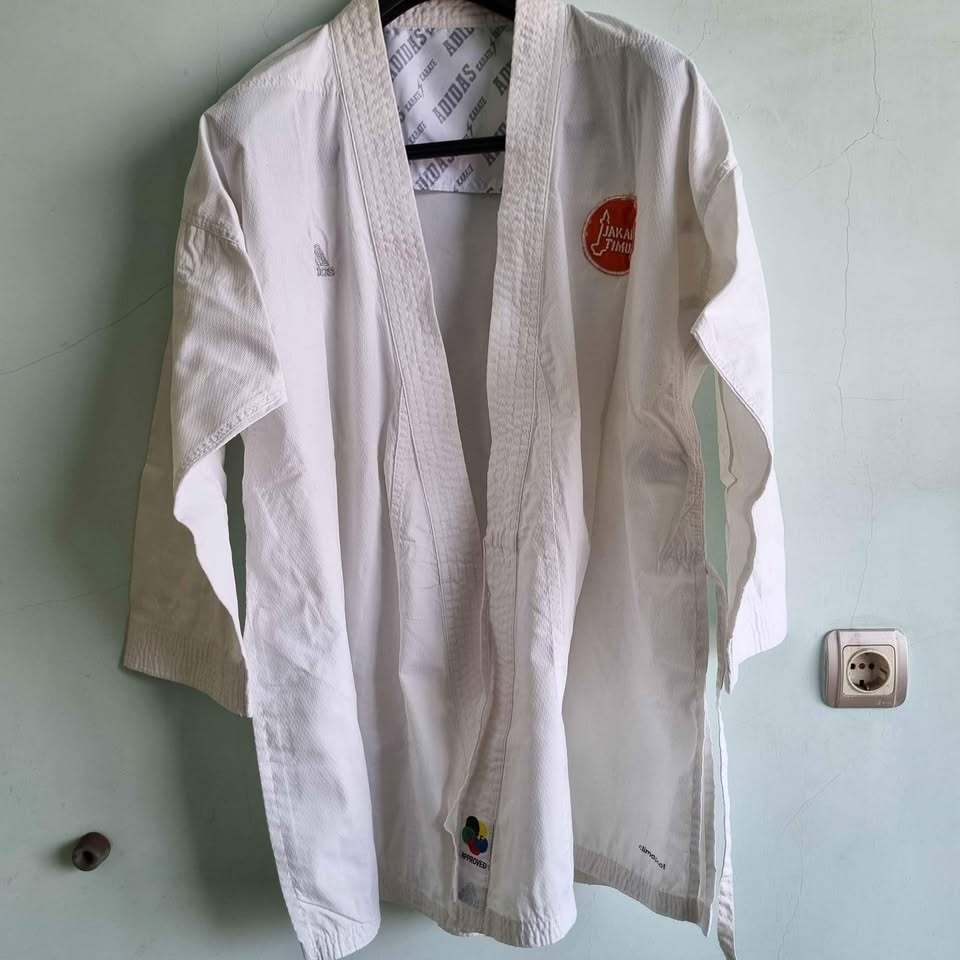 Baju Karate Gi Adidas Kumite Fighter || Tegi Karate Pertandingan