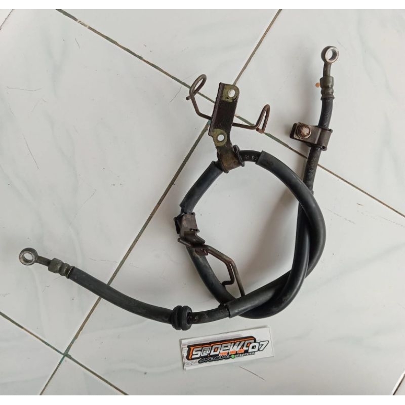 selang rem depan nouvo sudah sama breketnya ori copotan