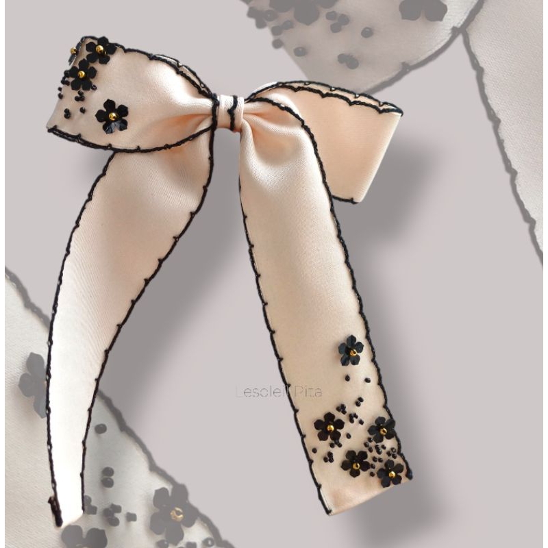 

Channel Flower Ribbon haiclip/frenchclip