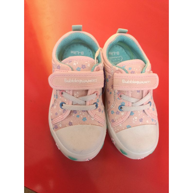 Sepatu Anak perempuan Bata Funlights LED