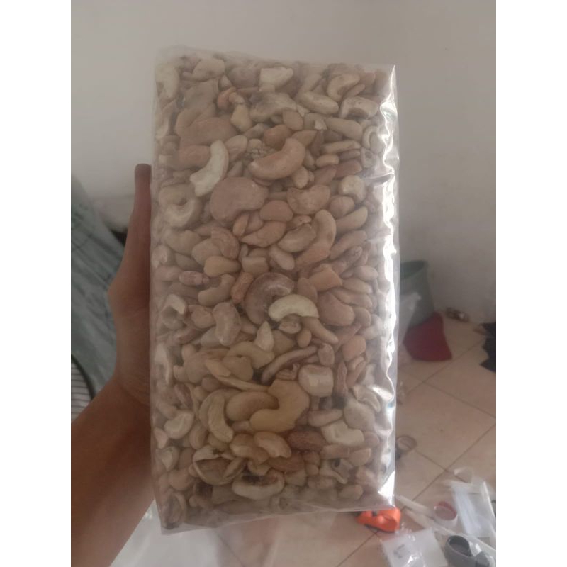 

kacang mede pecahan mentah murah 1kg