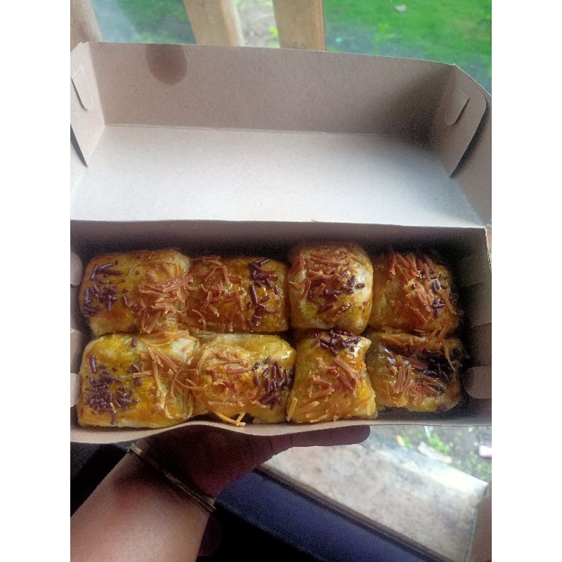 

Bolen pisang coklat isi 8